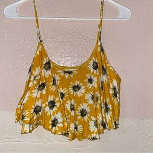 Cute floral crop top🌼💛